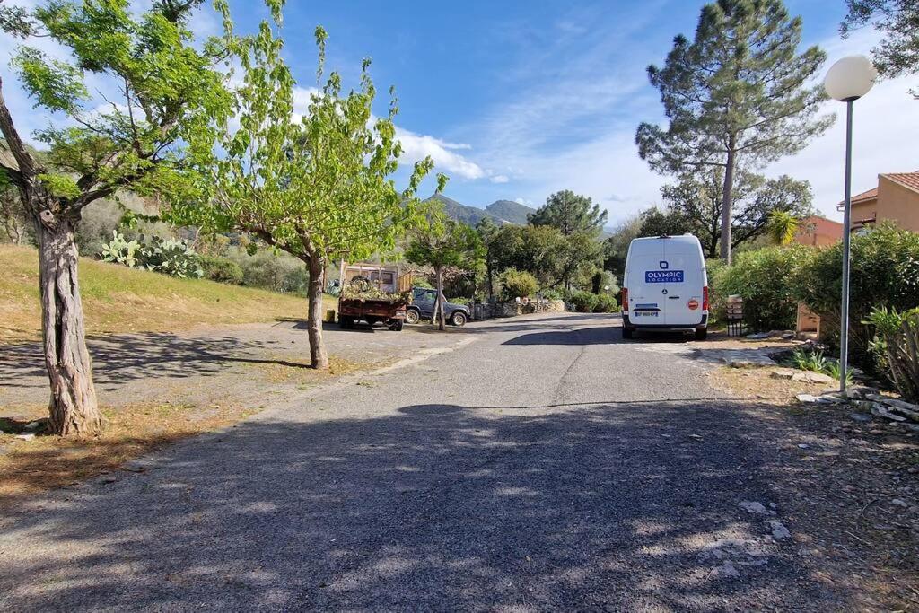 Appartement Sur La Baie De Saint Florent 파트리모니오 외부 사진